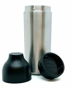 Brand new 🤩 Bars 3 Piece Cocktail Shaker - Twist To Lock - 18oz 👏